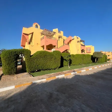 Gamal Seabeach Flat